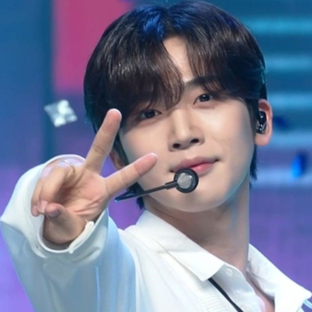 Behind-the-scenes cut of Kim Yohan