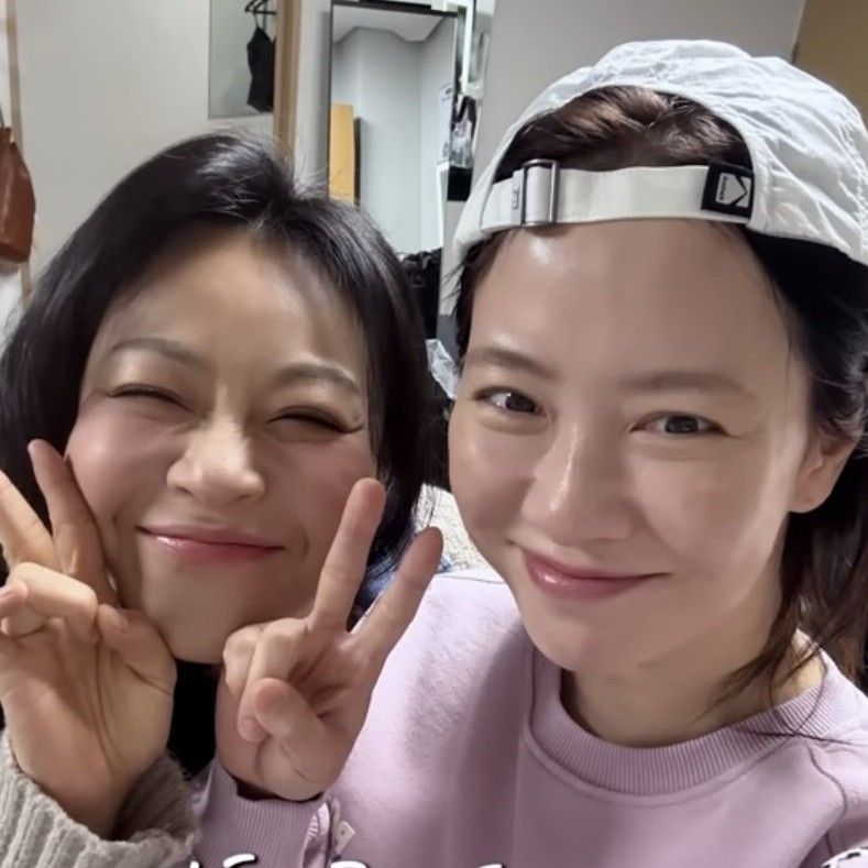 粉丝拍下的宋智孝瞬间