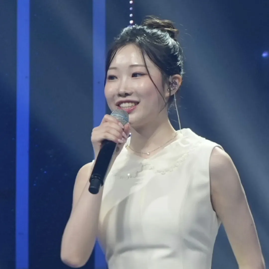A moment captured by a fan of Jung Seojoo
