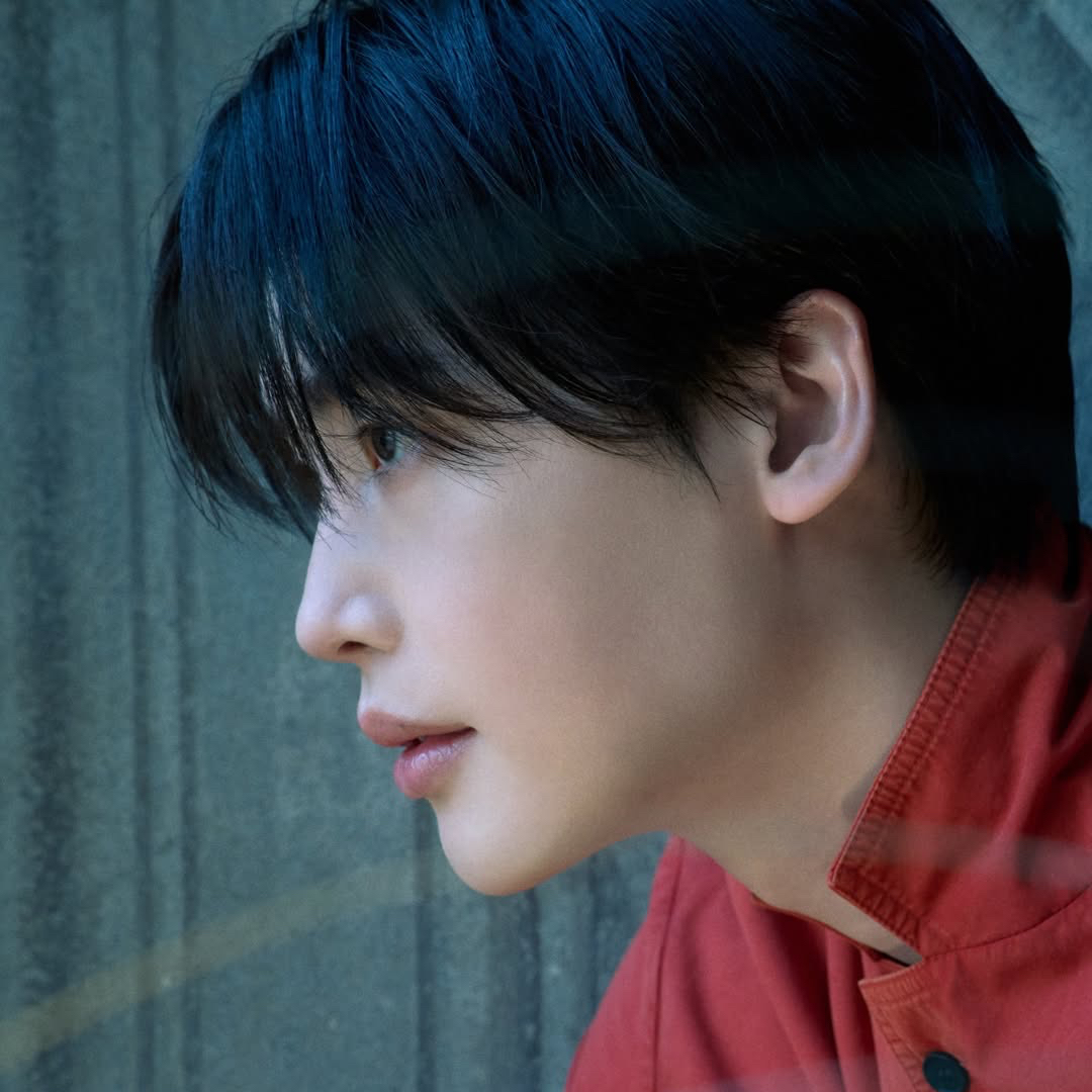 Recent activity shot of Lee Jongsuk