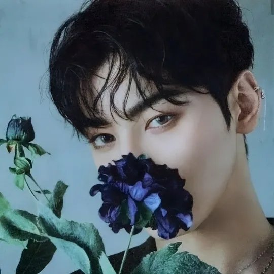 A moment captured by a fan of Cha Eunwoo