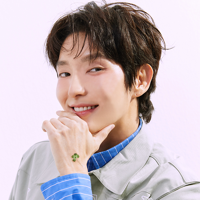 A moment captured by a fan of Lee Joongi