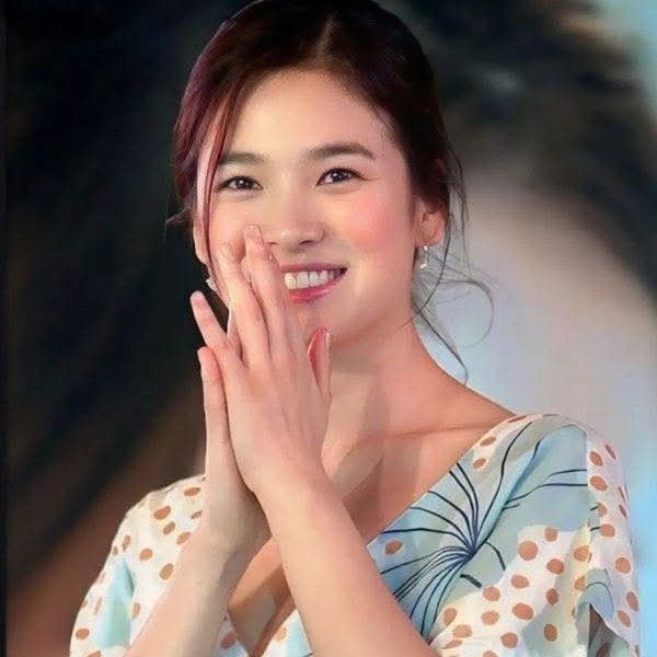 Recent activity shot of Song Hyekyo