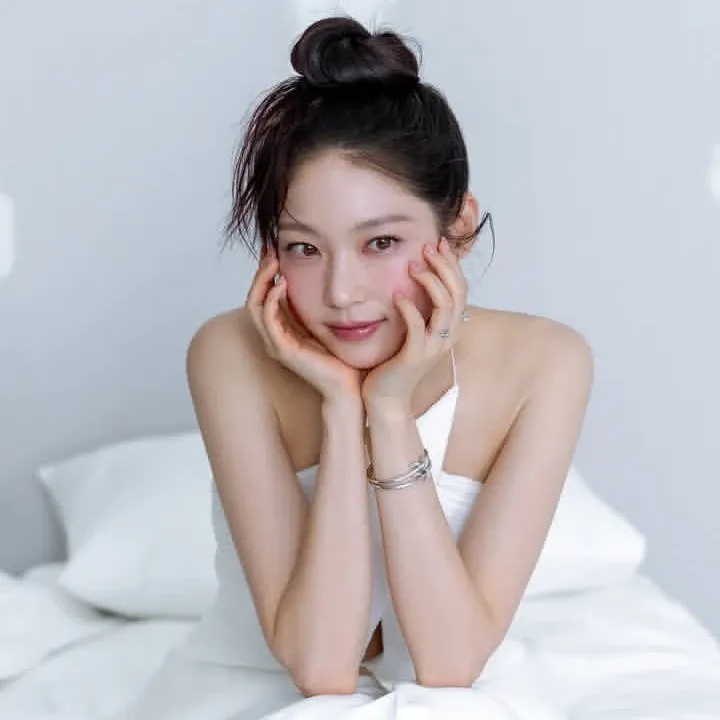 Latest photo of Gong Seungyeon