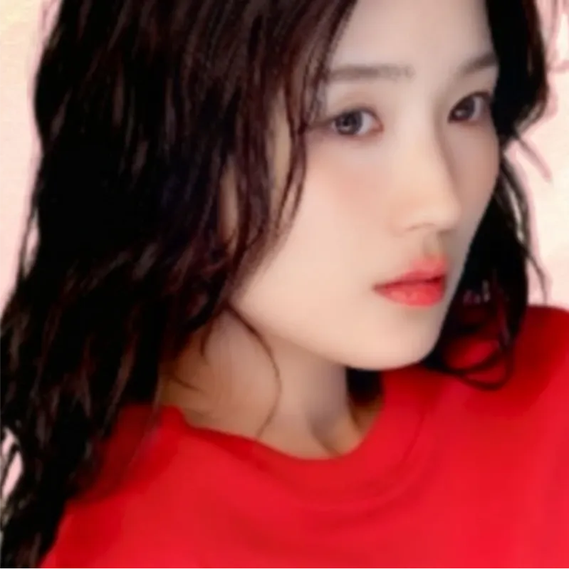 Recent activity shot of Kim Hyeyoon