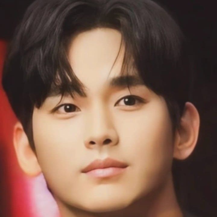 キム・スヒョンのビハインドカット