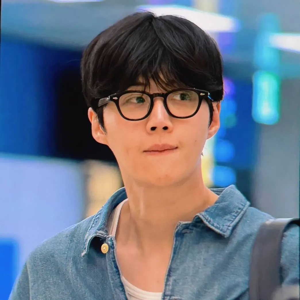 A moment captured by a fan of Kim Seonho
