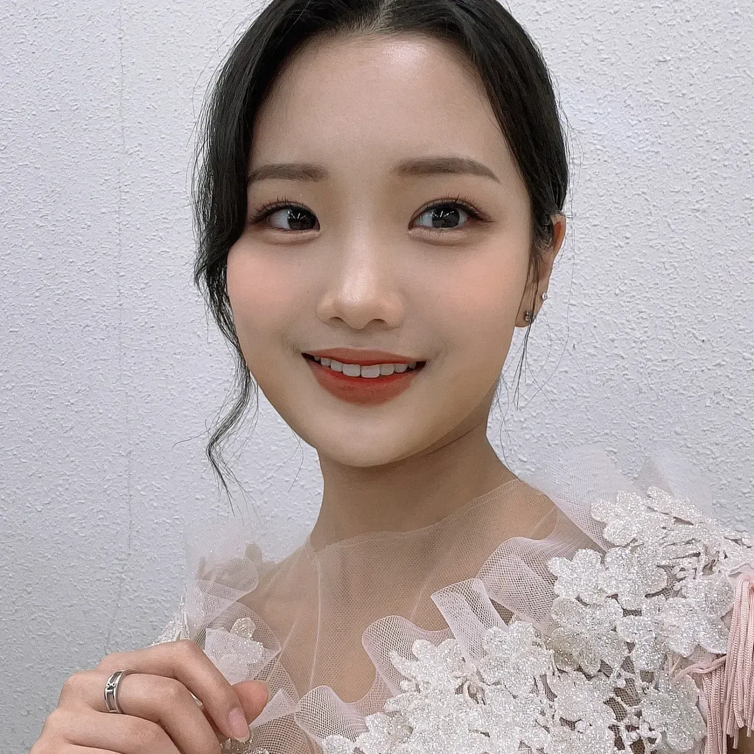 지금 주목받는 셀럽 게시글