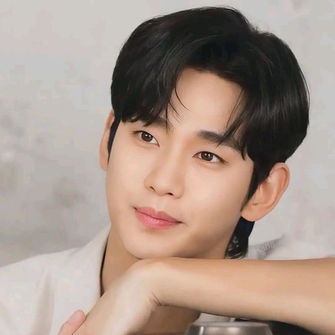 Behind-the-scenes cut of Kim Soohyun