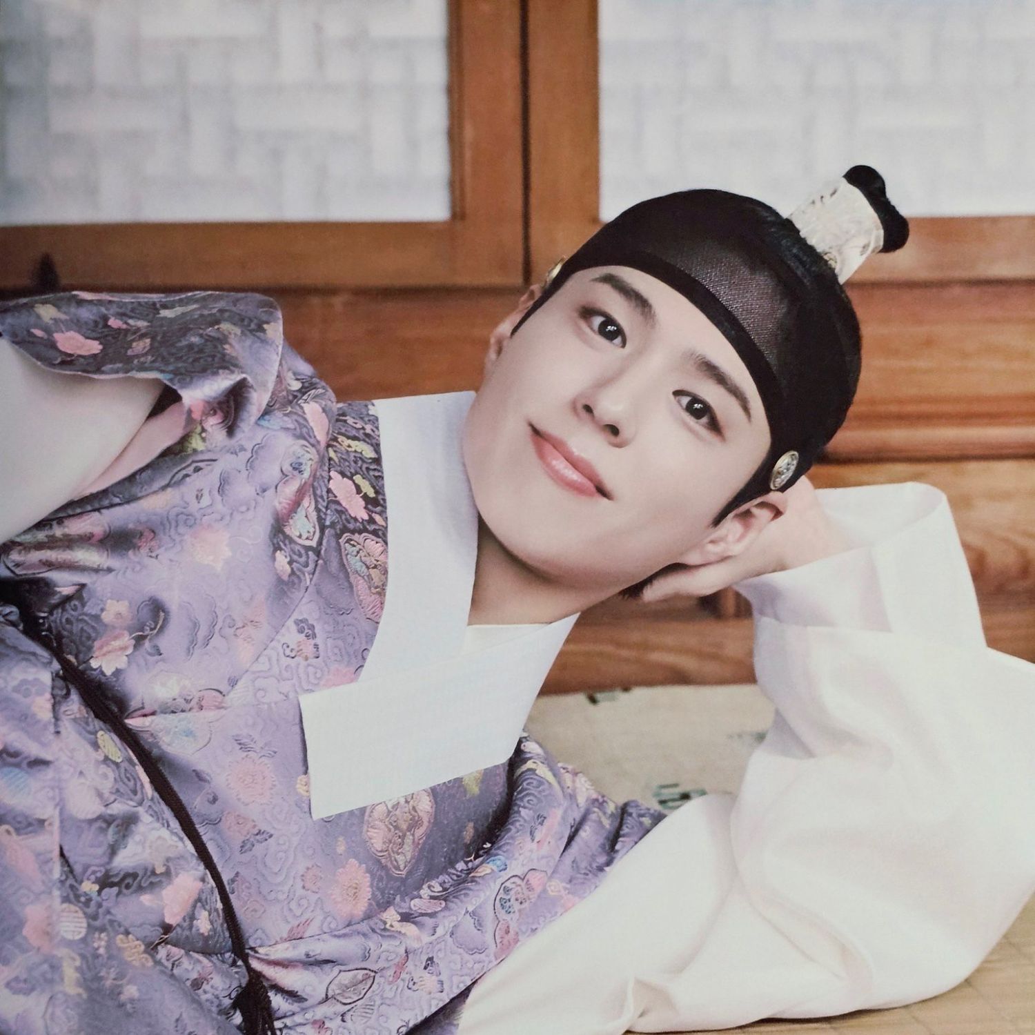 Behind-the-scenes cut of Park Bogum