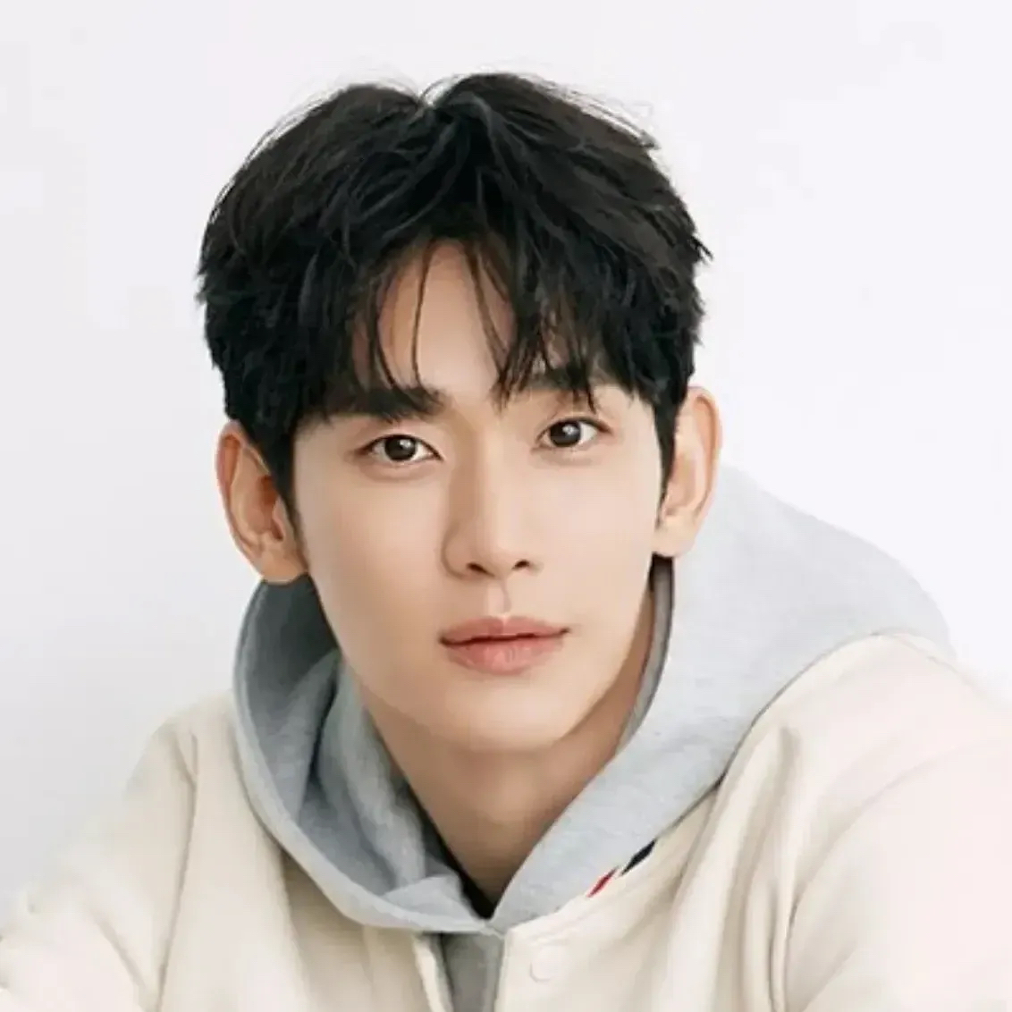 Recent activity shot of Kim Soohyun