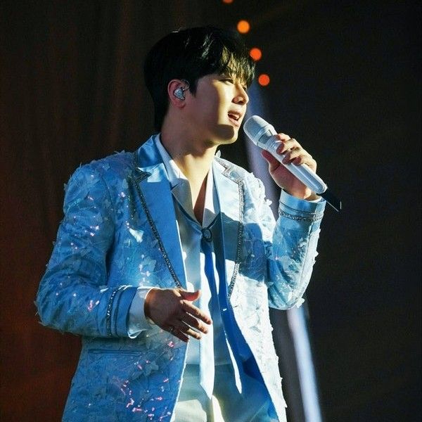 이찬원의 최신 사진