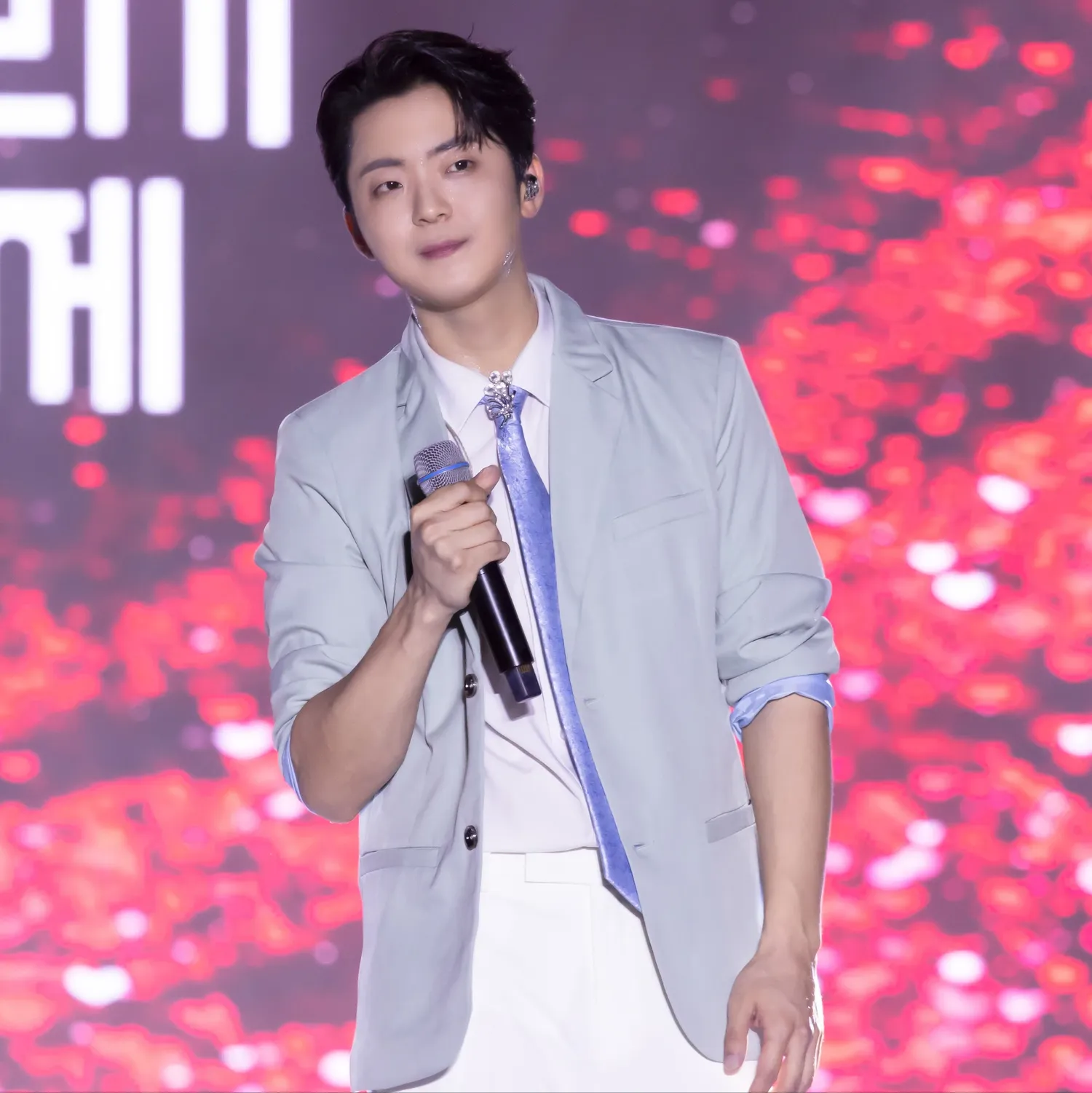 Recent activity shot of Park Minsu