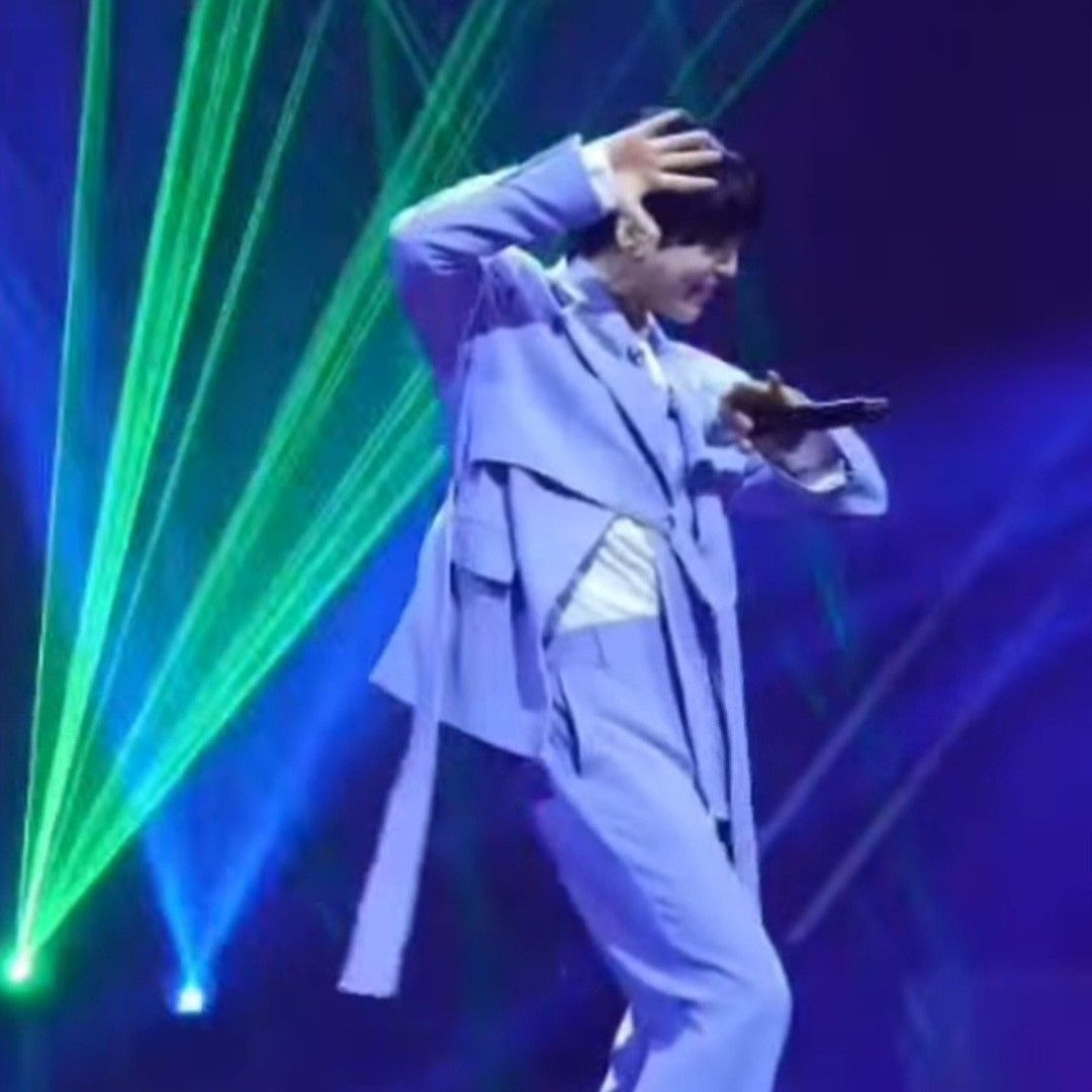 Behind-the-scenes cut of Kim Junsu (1991)