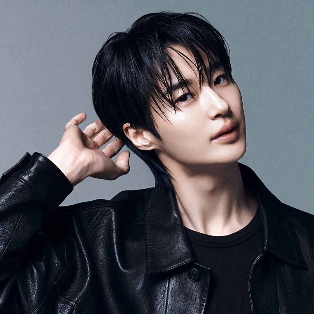 Latest photo of Byeon Wooseok