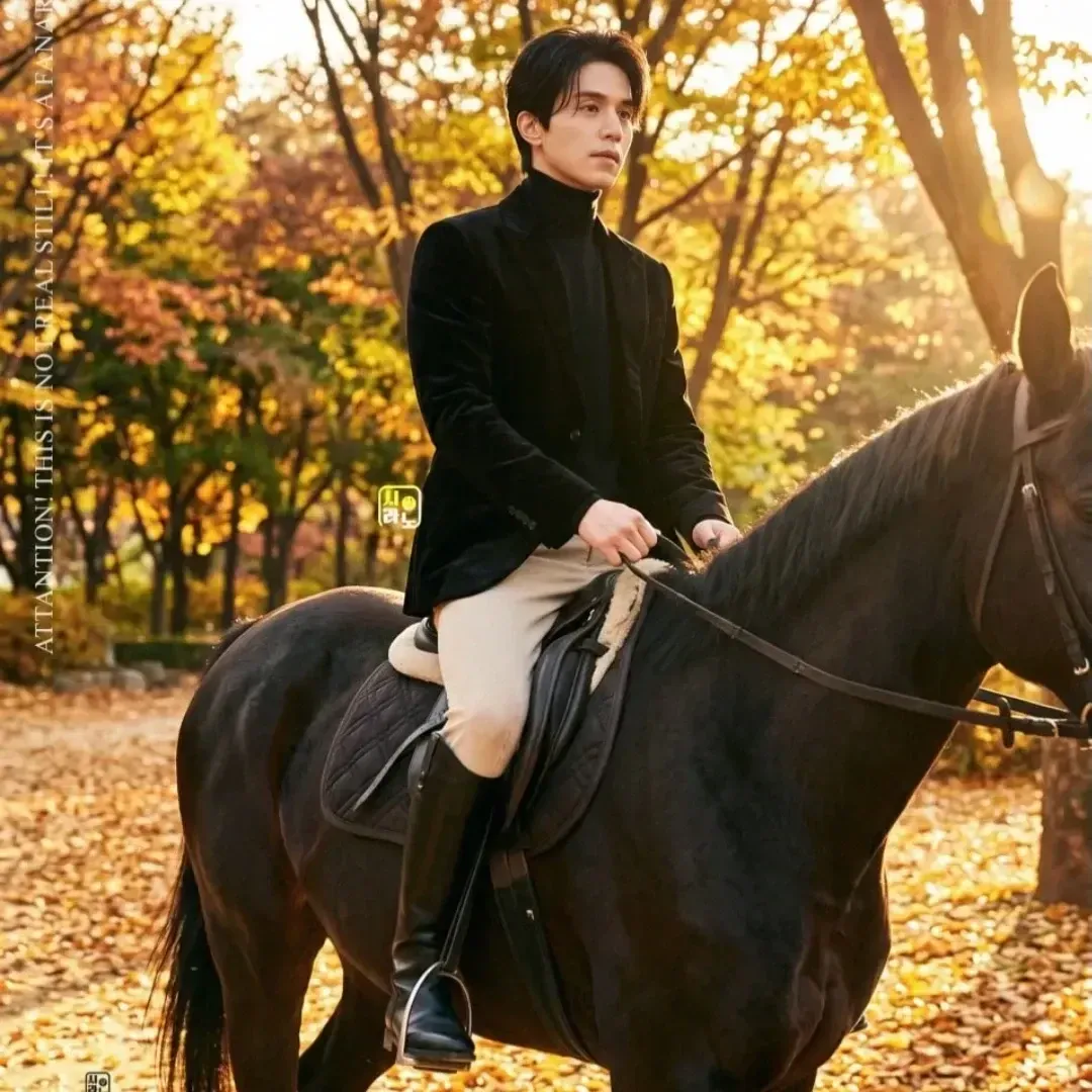 Recent activity shot of Lee Dongwook