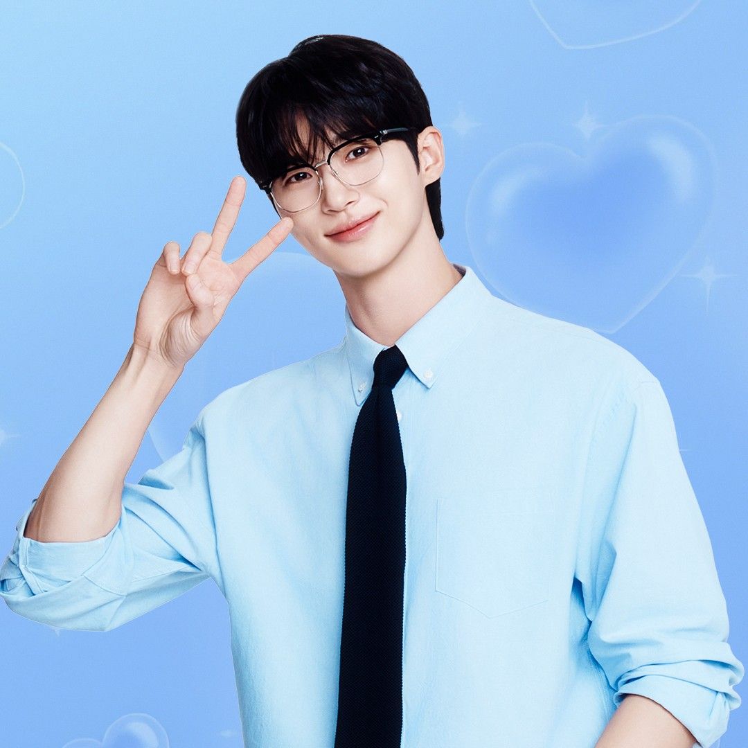 Behind-the-scenes cut of Byeon Wooseok