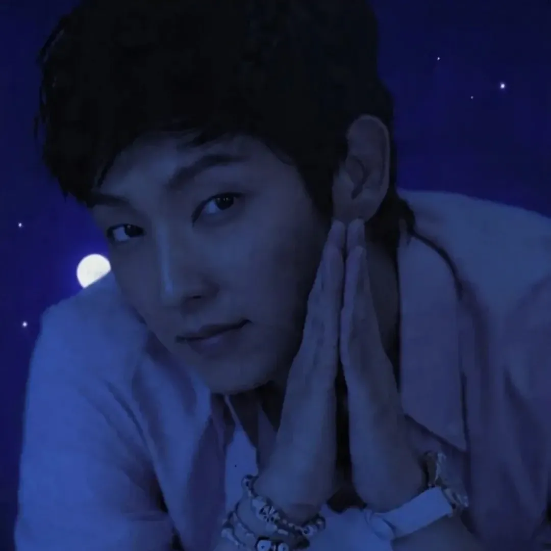 Recent activity shot of Lee Joongi