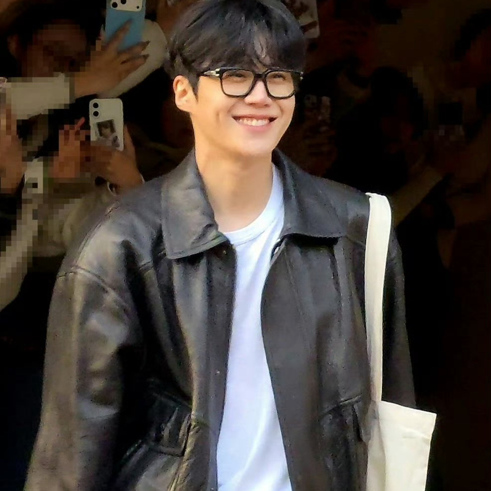 Latest photo of Kim Seonho