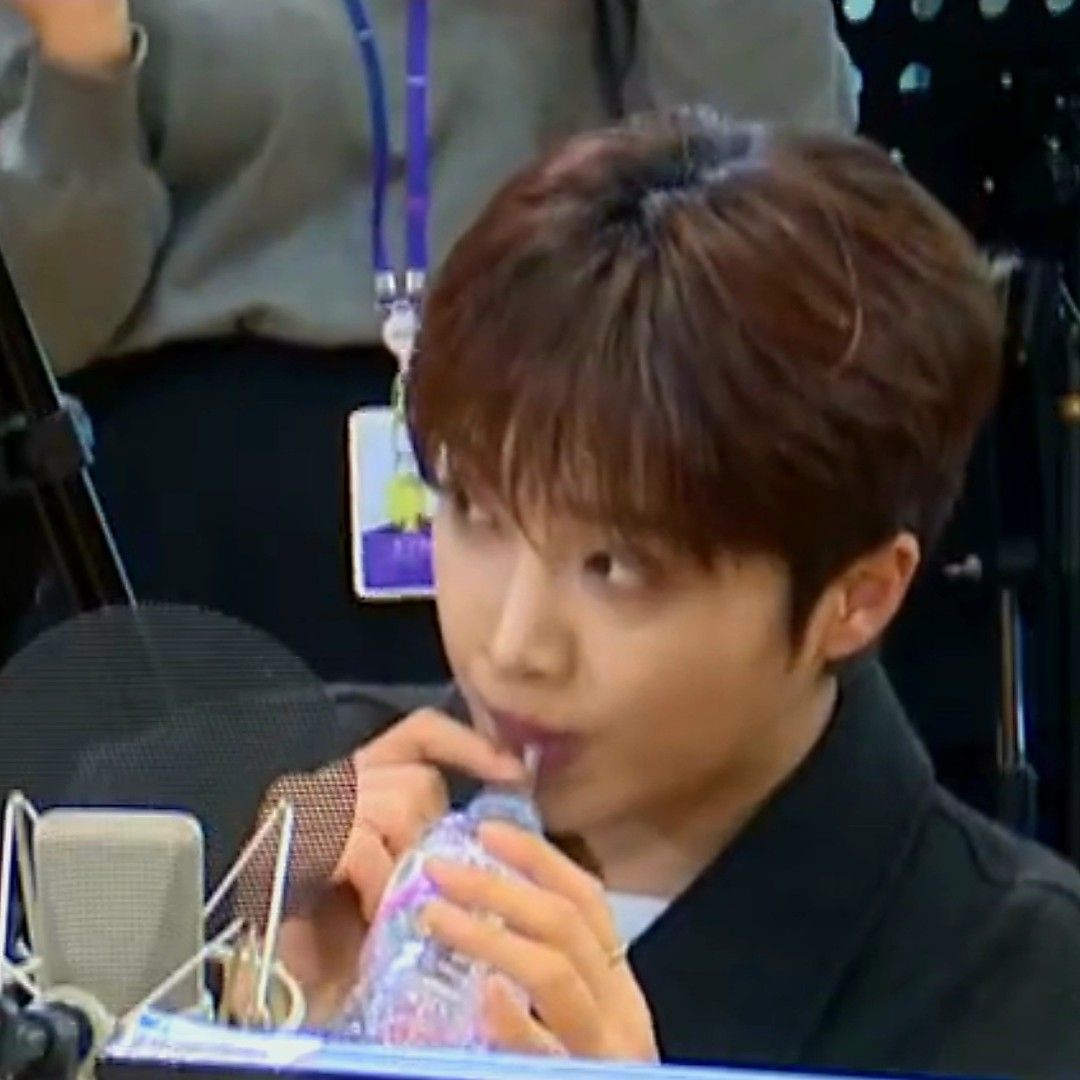 Behind-the-scenes cut of Hwang Yunsung