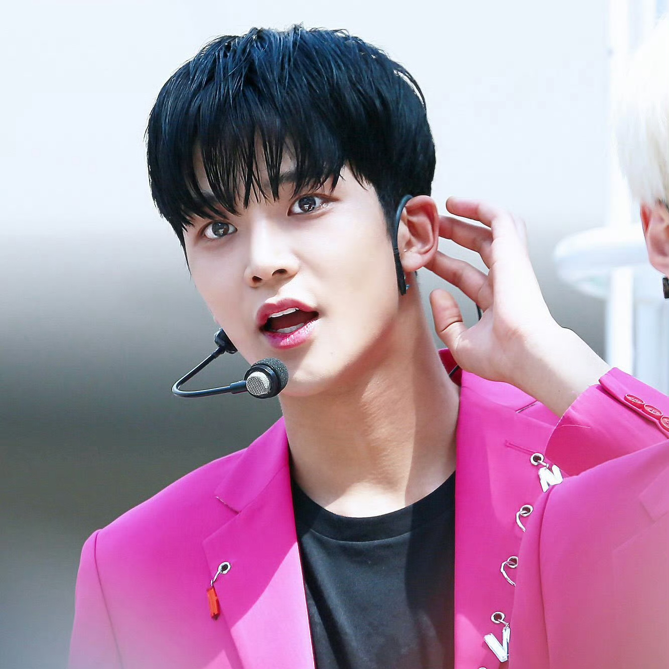 Momen yang diabadikan oleh penggemar Rowoon