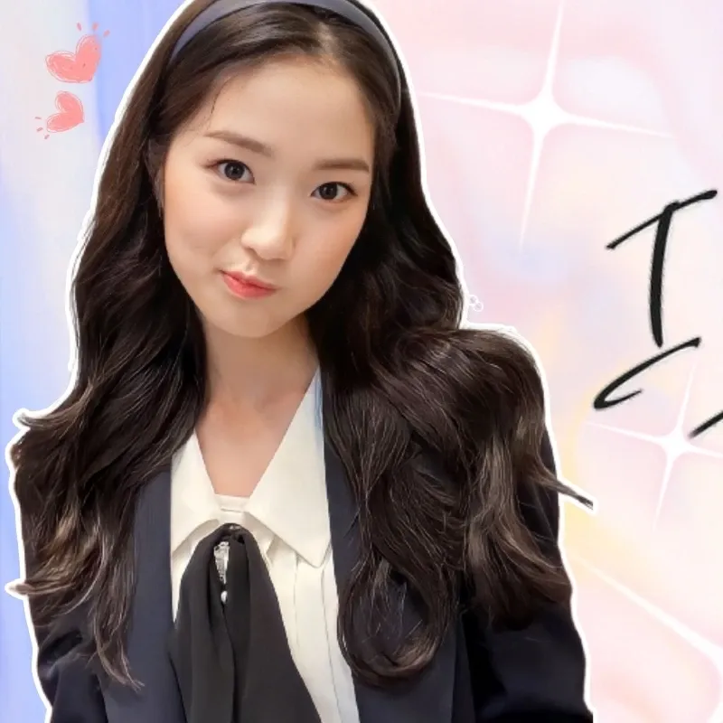 Recent activity shot of Kim Hyeyoon