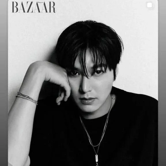 粉絲拍下的李敏鎬瞬間