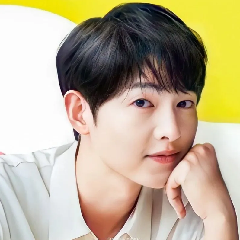송중기의 최신 사진