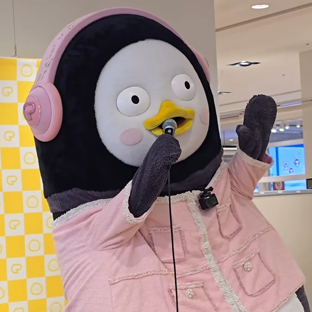 ペンスの最近の活動ショット