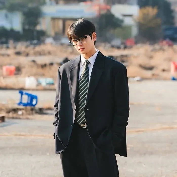 Cuplikan di balik layar dari Cha Eunwoo