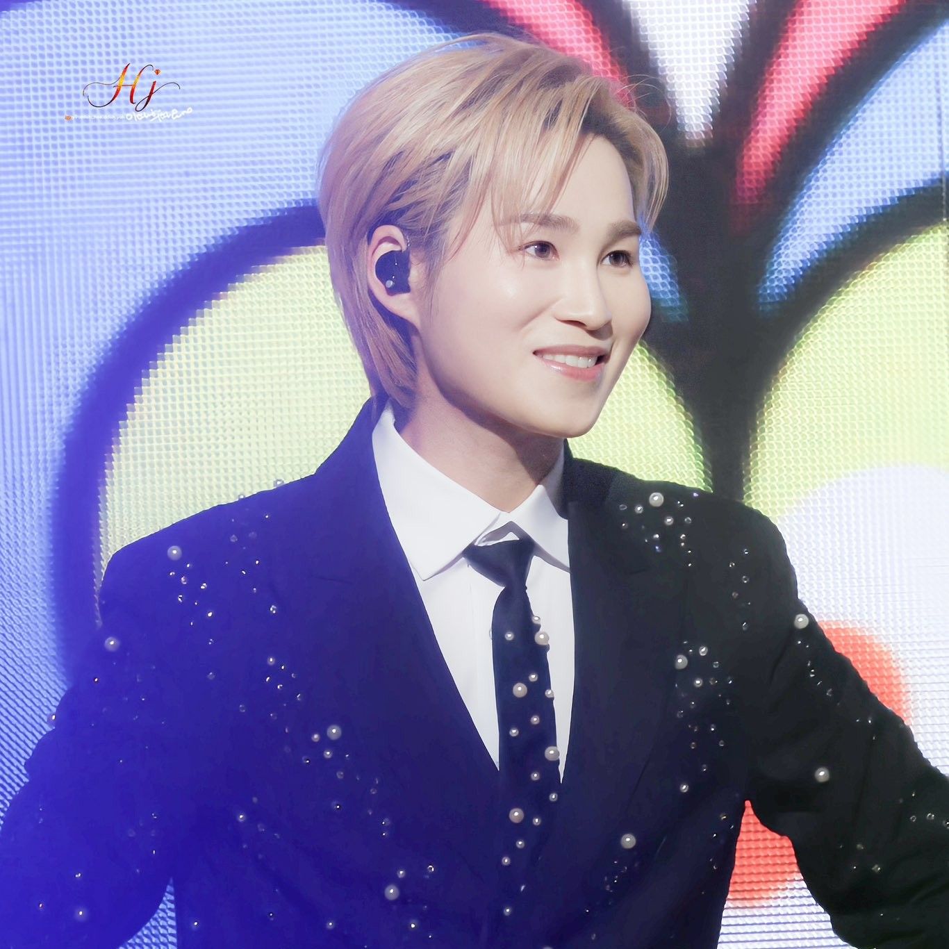 粉丝拍下的金熙栽瞬间