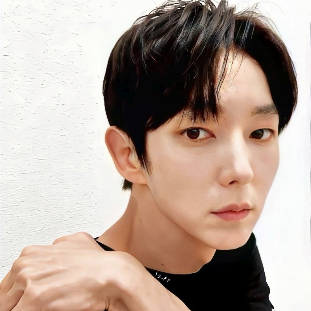 Latest photo of Lee Joongi