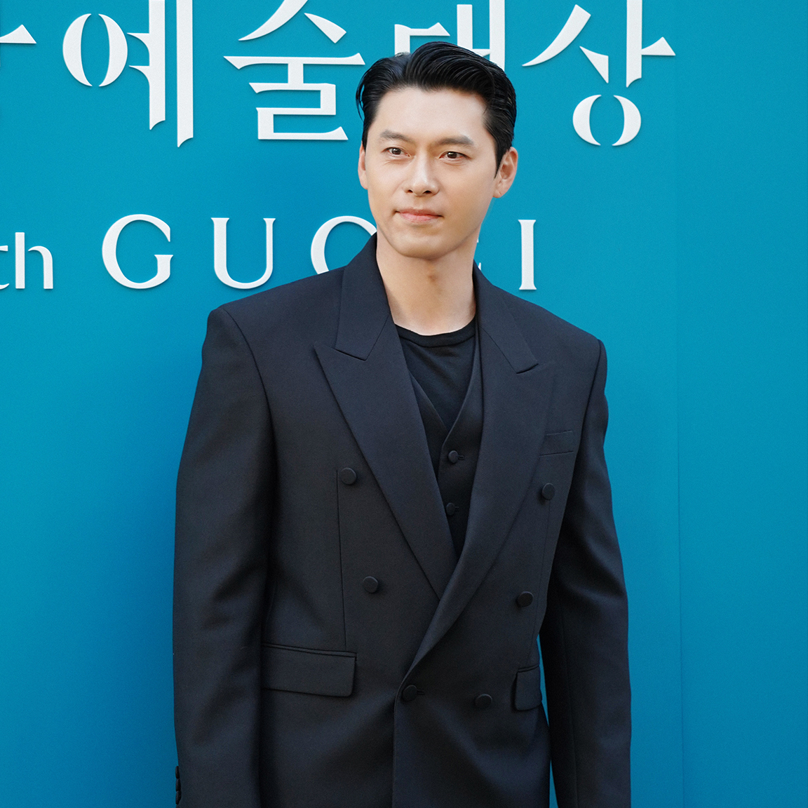 Momen yang diabadikan oleh penggemar Hyun Bin