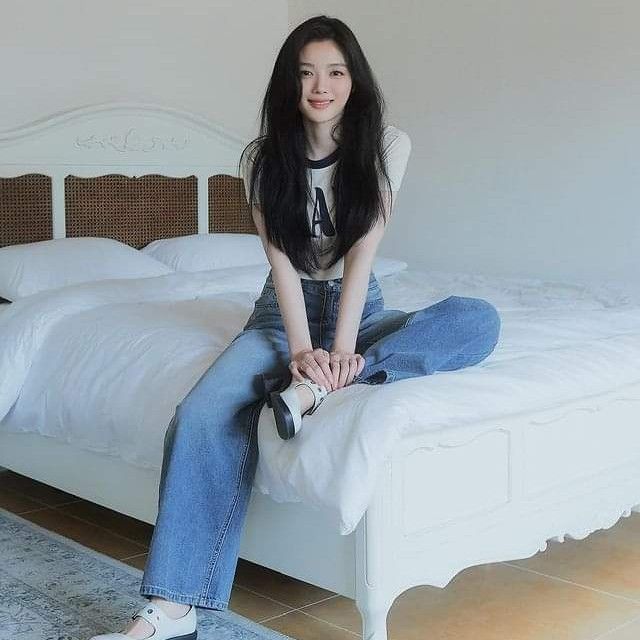 Behind-the-scenes cut of Kim Youjung