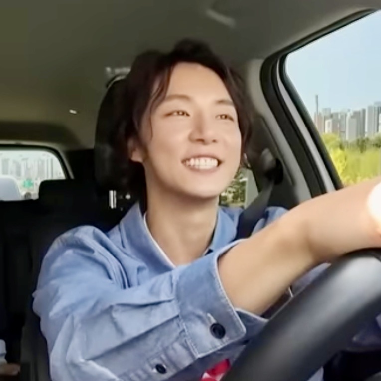 Recent activity shot of Yoon Shiyoon