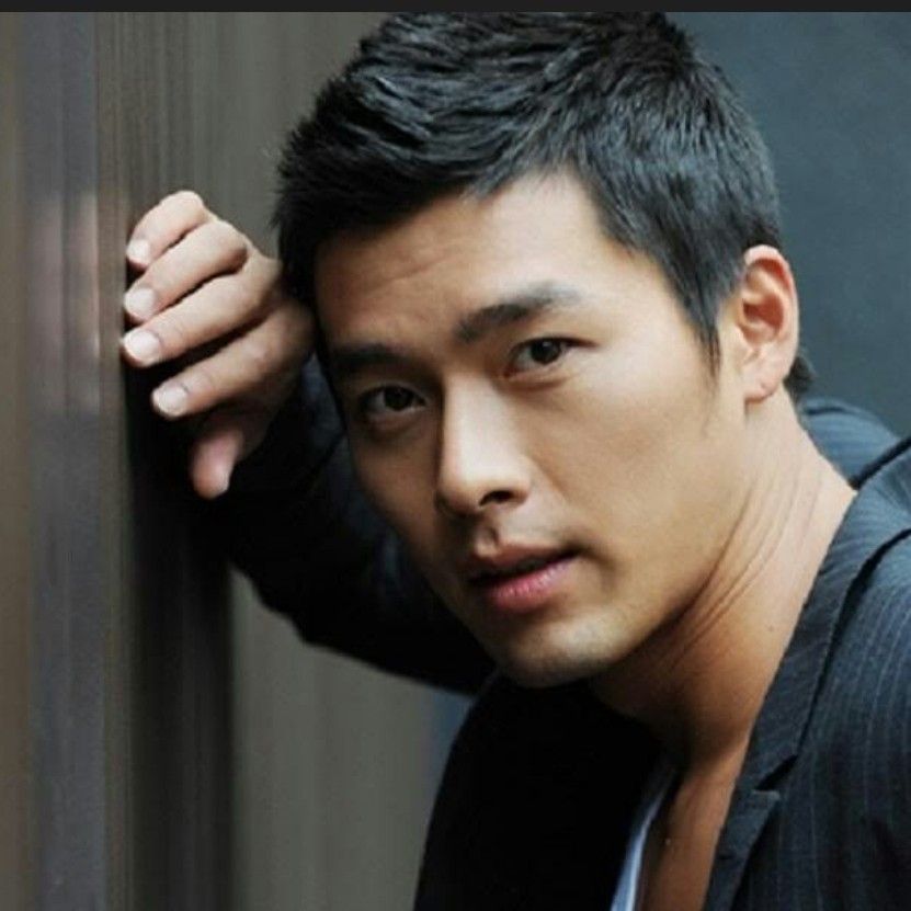 Foto kegiatan terbaru dari Hyun Bin