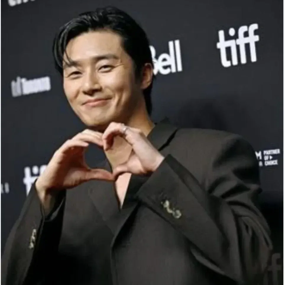 Behind-the-scenes cut of Park Seojoon