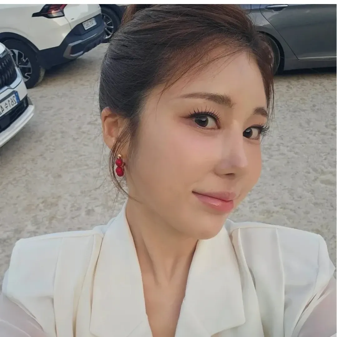 Foto kegiatan terbaru dari Kim Soyou