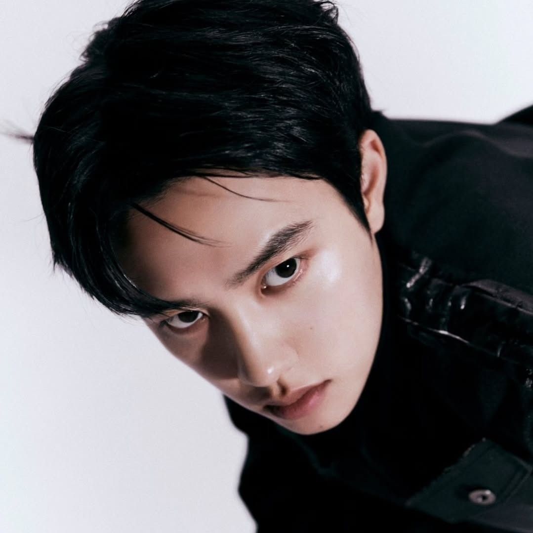 都暻秀 (D.O.)的最新照片