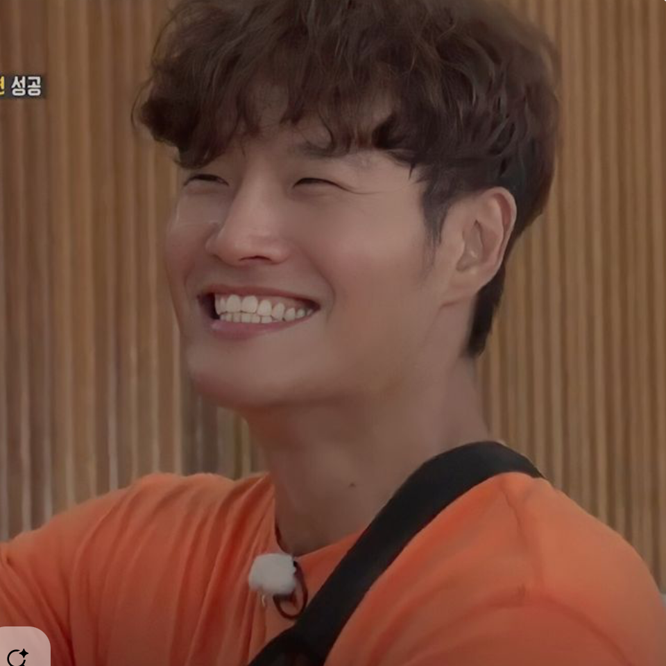 Latest photo of Kim Jongkook