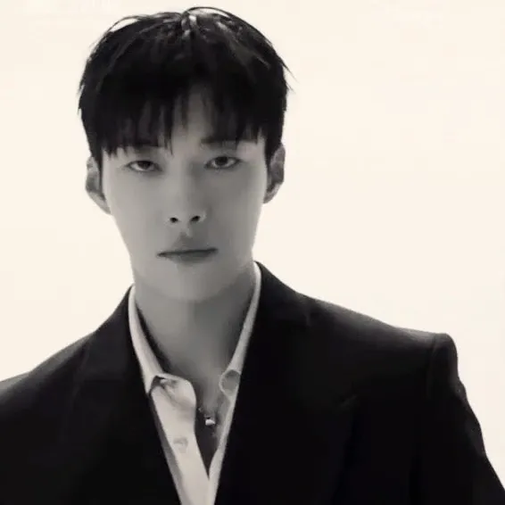 Latest photo of Woo Dohwan