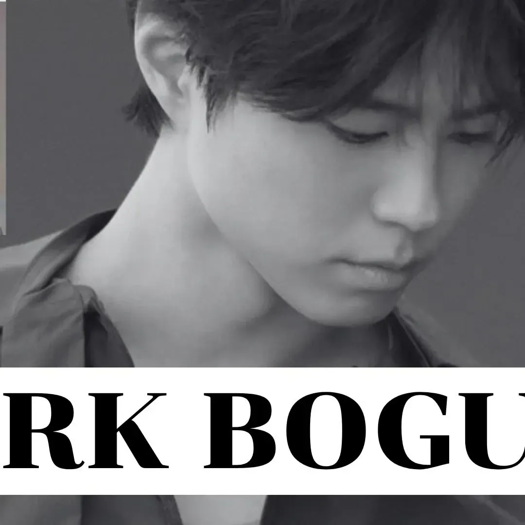 A moment captured by a fan of Park Bogum