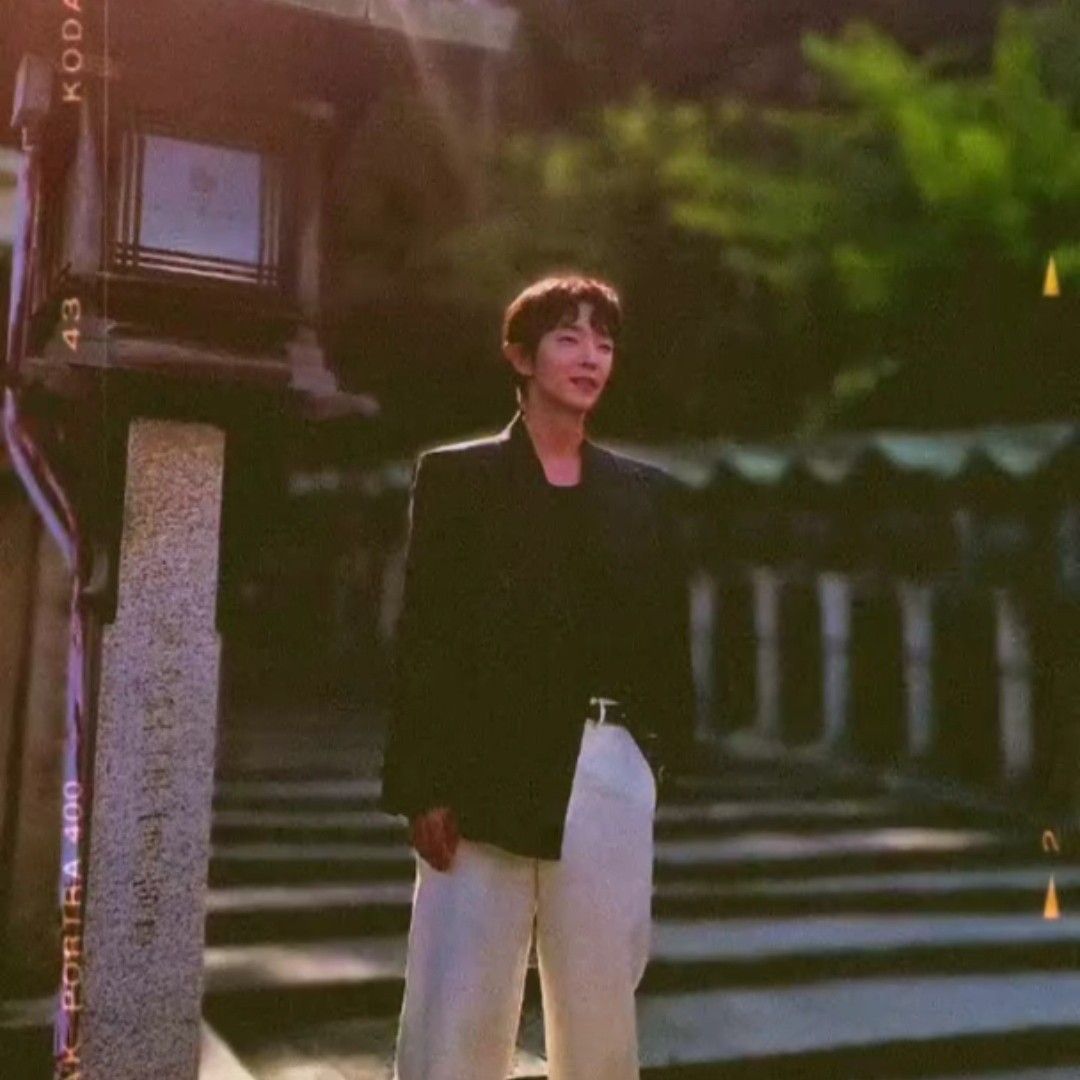 Behind-the-scenes cut of Lee Joongi