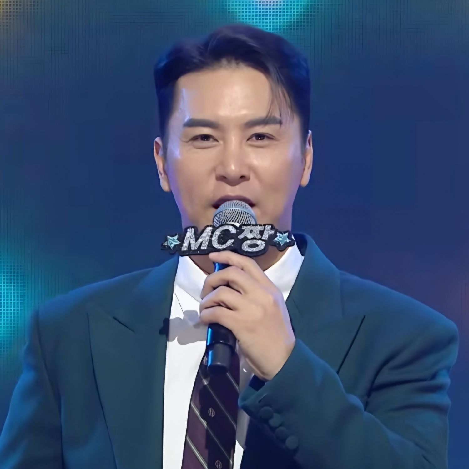 チャン・ミンホの最近の活動ショット