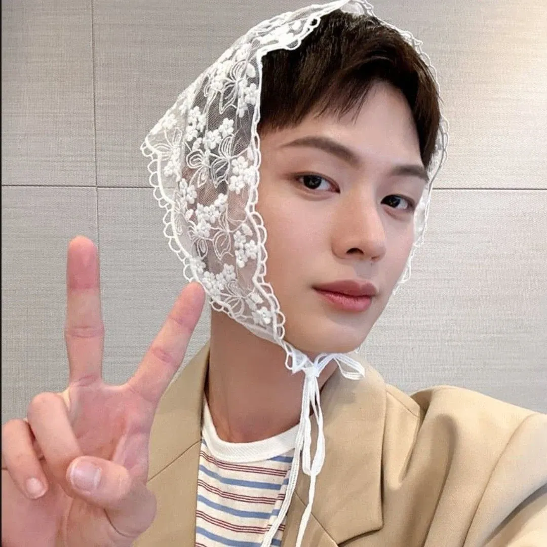 Recent activity shot of Yook Sungjae