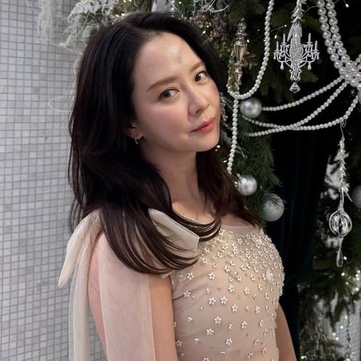 Behind-the-scenes cut of Song Jihyo