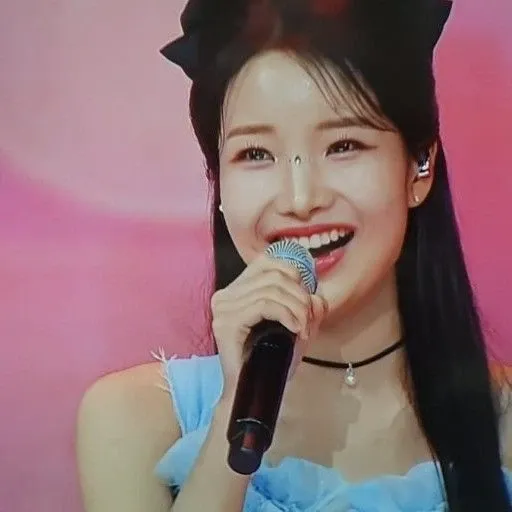 Recent activity shot of Kim Soyeon (2004)