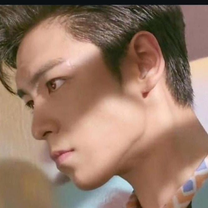 Behind-the-scenes cut of T.O.P