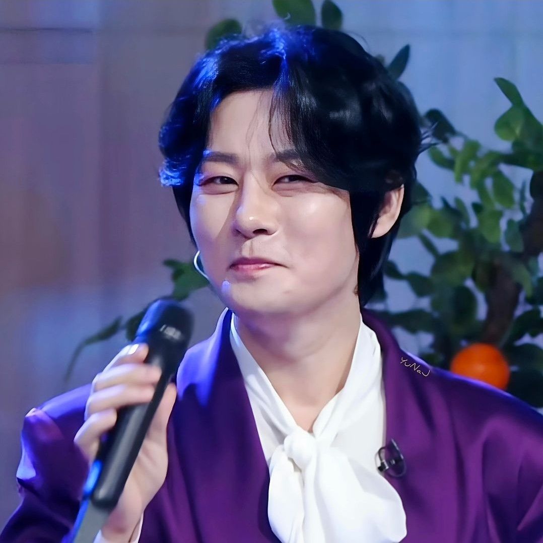 A moment captured by a fan of Kang Moonkyung