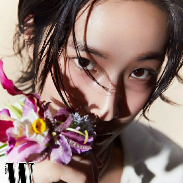 Behind-the-scenes cut of Lee Jongwon